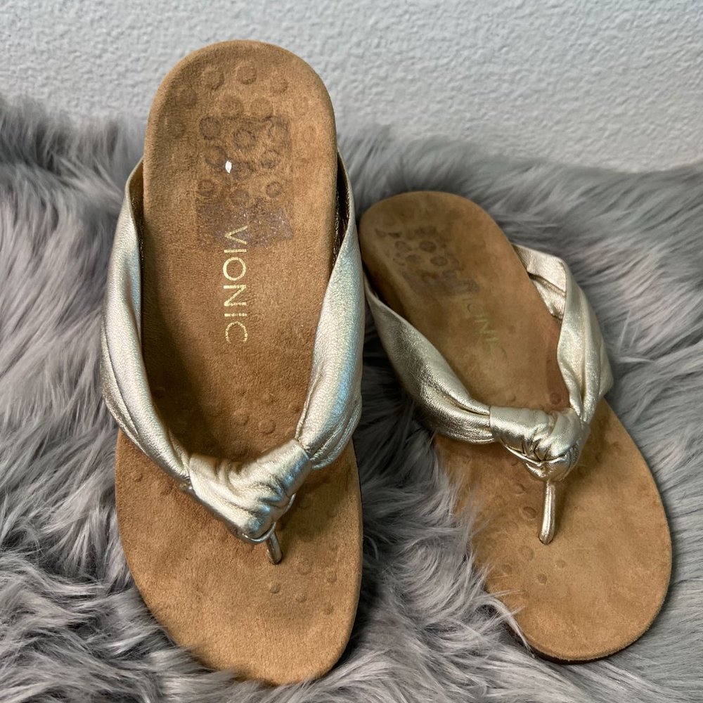 Vionic Womens Rest Pippa Toepost Sandals Champagne Ladies' Size 6